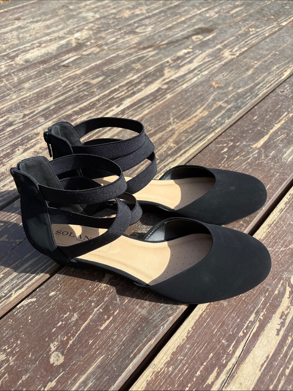 Solanz Black Edith Wedge strappy women’s shoe 9